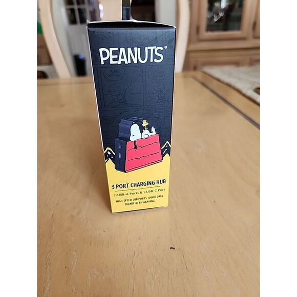 Peanuts Snoopy/Woodstock 3 Port Charging Hub NEW - Picture 3 of 4